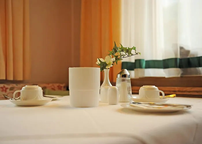 ゲストハウス Olympia オエッツ